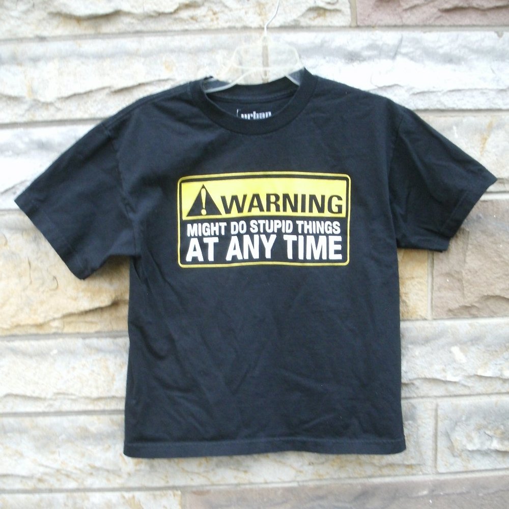 Funny Warning Sign T-Shirt Size M